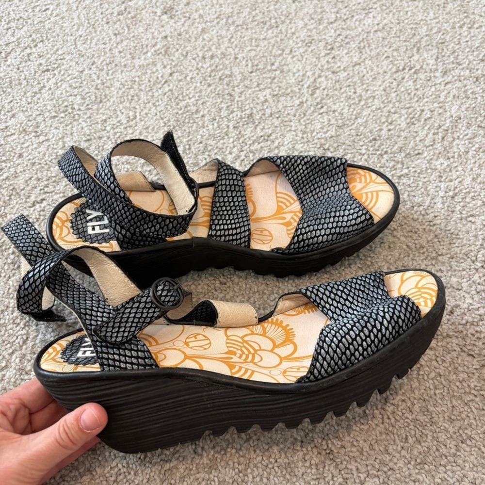 Fly London Yisk Wedge Sandals Womens 40 US 9 Gray Black Strappy Artsy